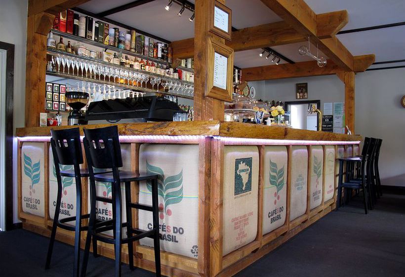 Heritage Boutique Lake Resort 8