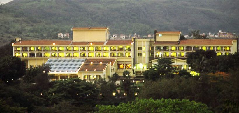 Fariyas Resort Lonavala 4