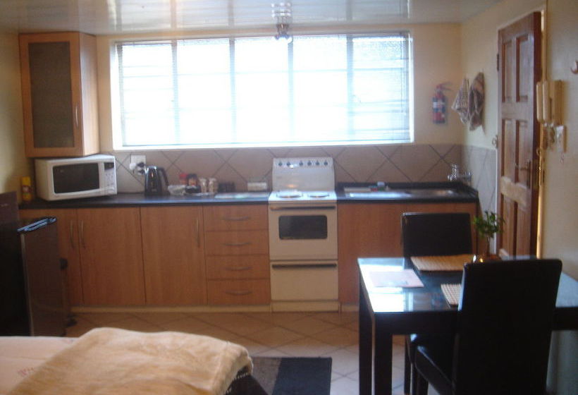 Bed and Breakfast Eagle Crest Executive Lodge 5