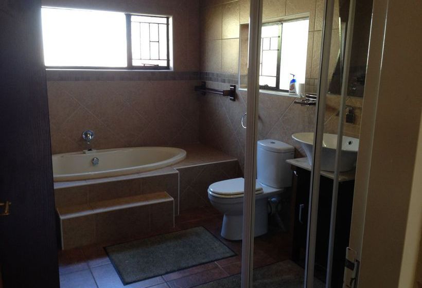 Bed and Breakfast Eagle Crest Executive Lodge 6