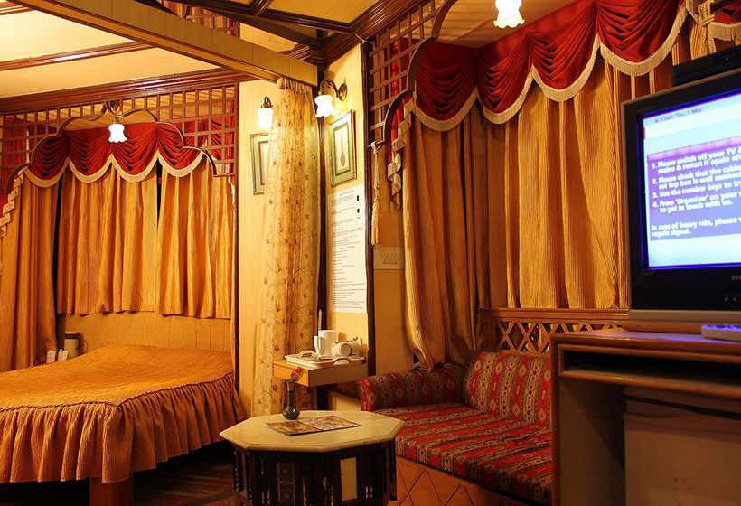 Hotel Snow King Retreat 10