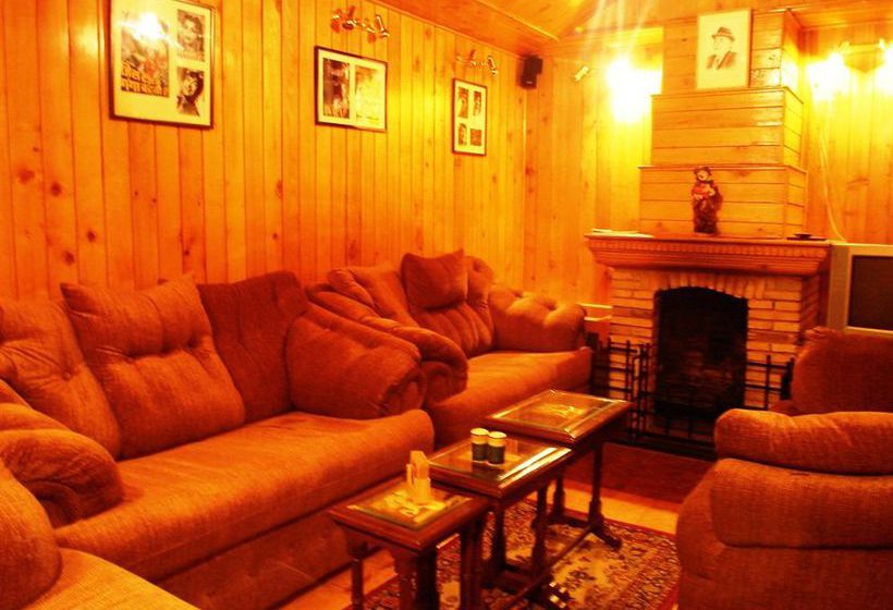 Hotel Snow King Retreat 4