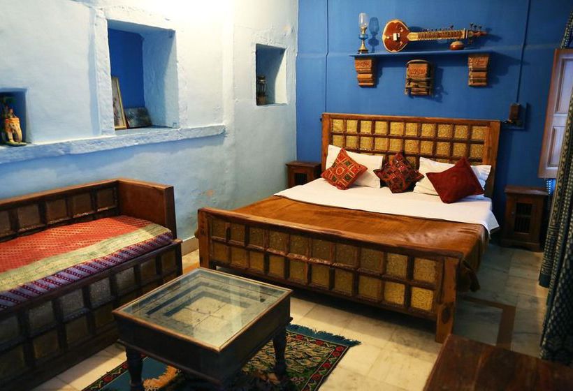 Hotel Yogi's Guest House