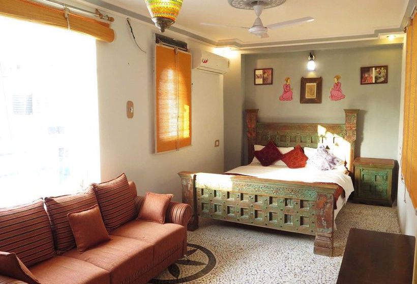 Hotel Yogi's Guest House 1