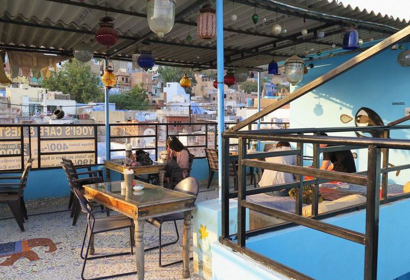 Hotel Yogi's Guest House 12