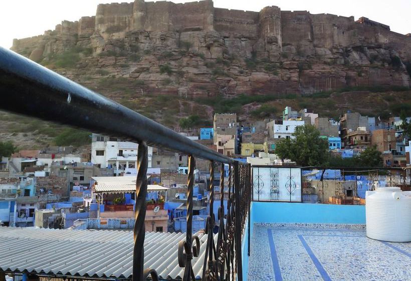 Hotel Yogi's Guest House 13