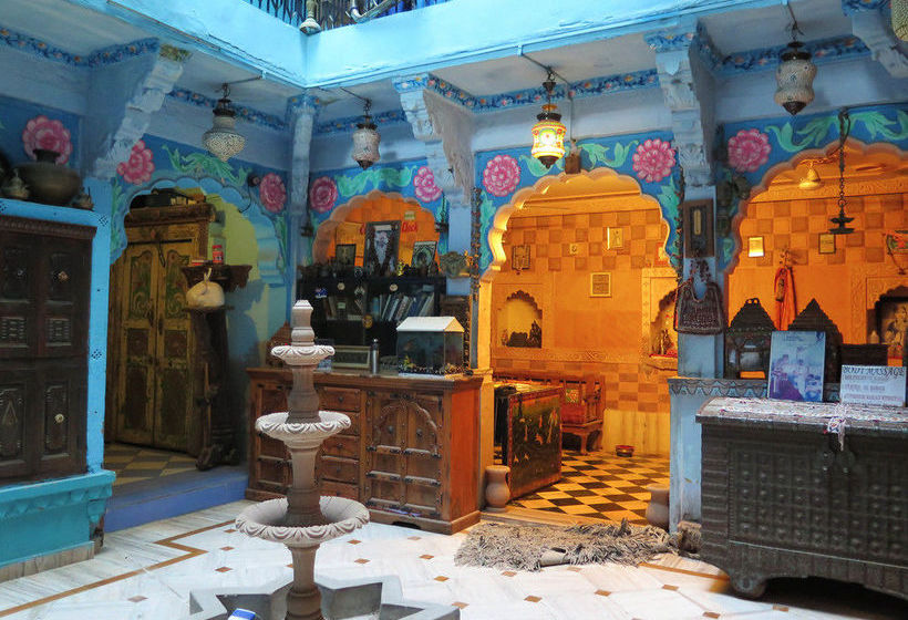 Hotel Yogi's Guest House 4