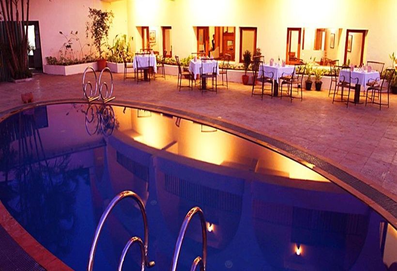 Hotel Sahil Sarovar Portico 20