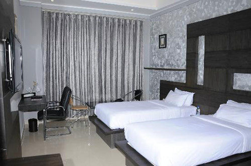 Hotel Gold Ray Residency 8