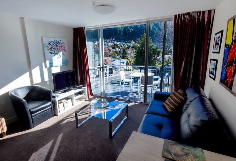 Whistler Holiday Apartments 12