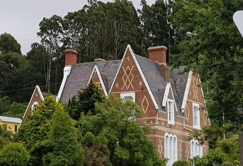 Bed and Breakfast Lisburn House