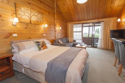 Aspiring Lodge Motel 8