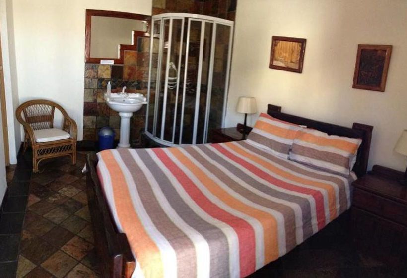 Hostel Lungile Lodge Beachfront Backpackers 11