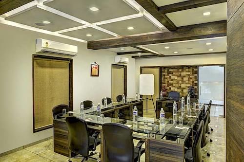 Hotel Aaram Orchard 6