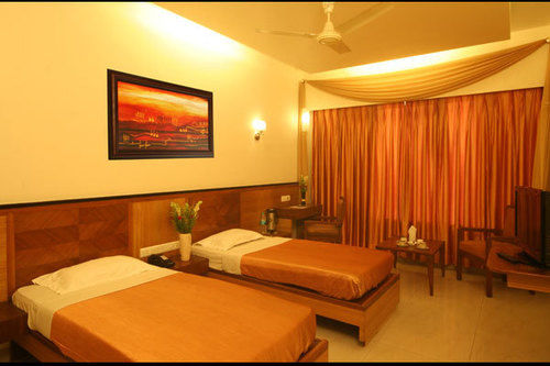 Hotel Dhiraj 8