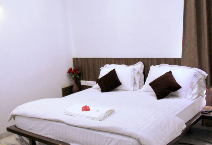 Hotel Grand Ambience 10