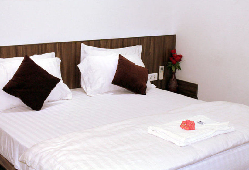 Hotel Grand Ambience 4