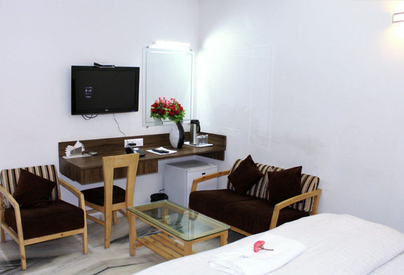 Hotel Grand Ambience 7