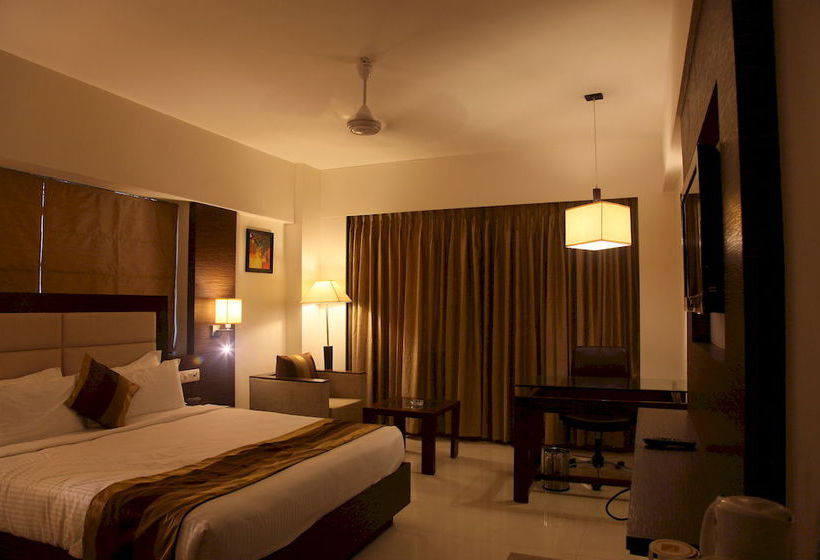 Hotel Le Grande Residency