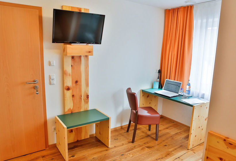 Pension Landgasthof Zum Weberhans 8