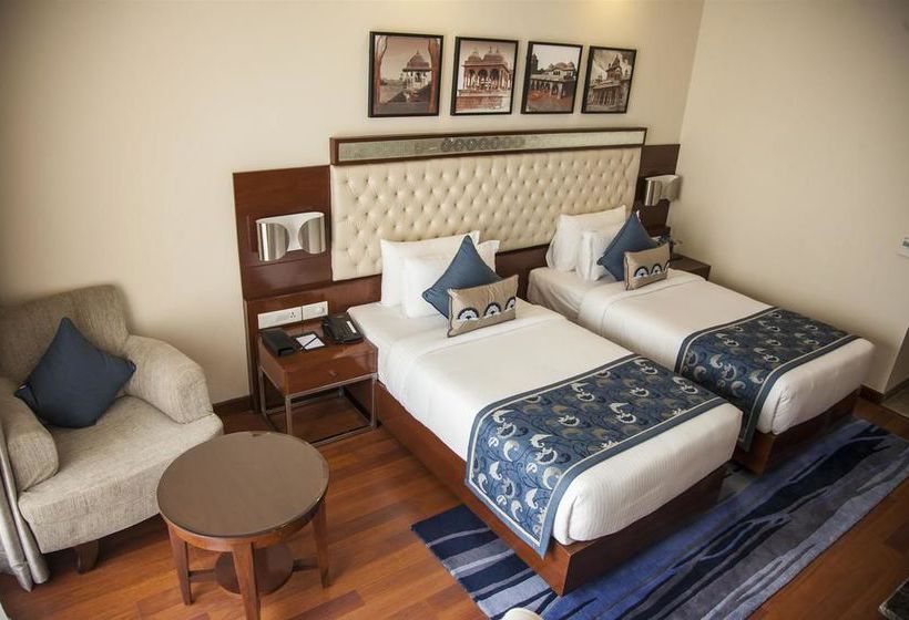 The Grand Hira Hotel & Resort Neemrana Rajasthán