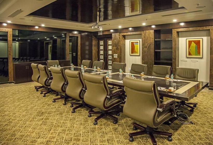 The Grand Hira Hotel & Resort Neemrana 13