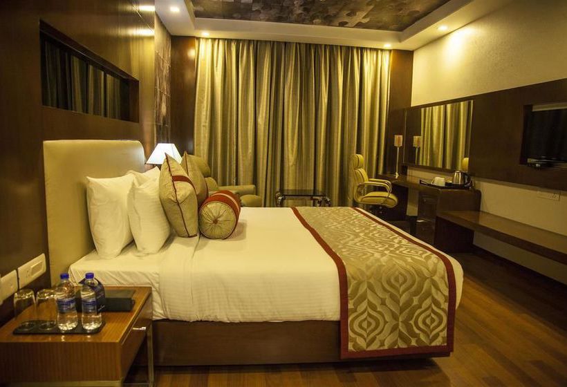 The Grand Hira Hotel & Resort Neemrana 2