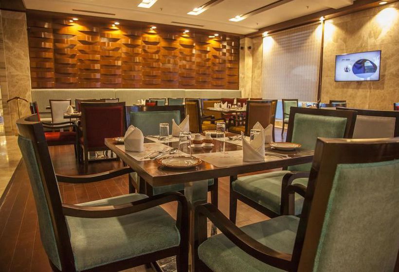 The Grand Hira Hotel & Resort Neemrana 7