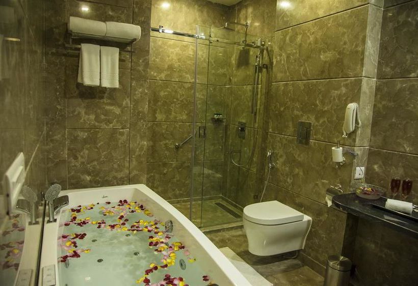 The Grand Hira Hotel & Resort Neemrana 9