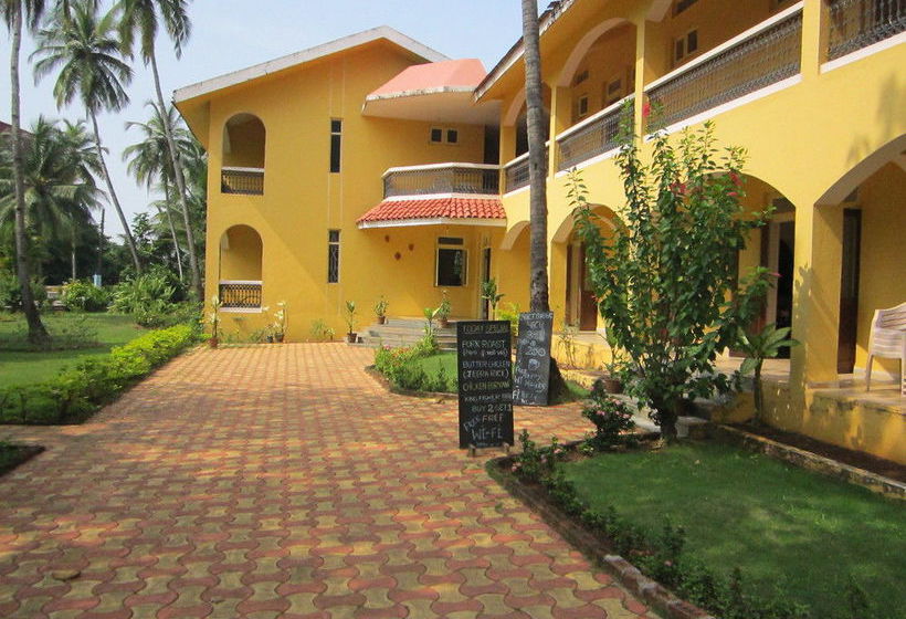 Carina Beach Resort 10