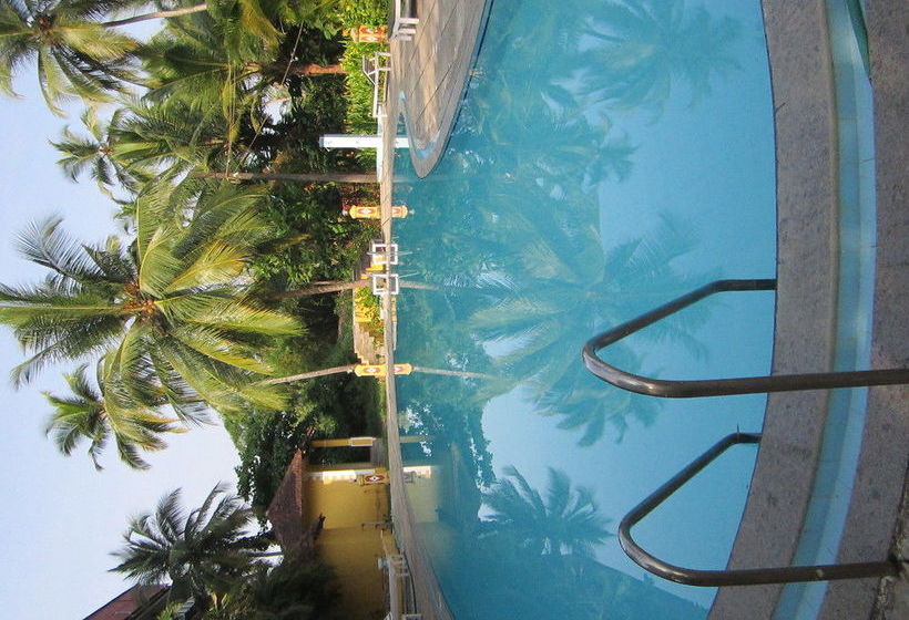 Carina Beach Resort 12