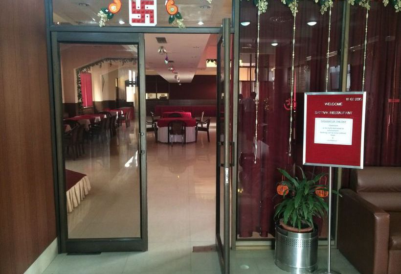 Hotel Maiden Residency 1