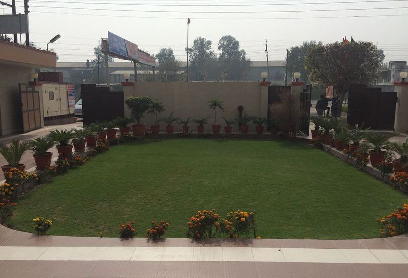 Hotel Maiden Residency 5