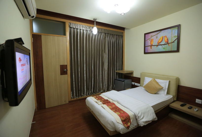 Apollo Sindoori Hotels 1