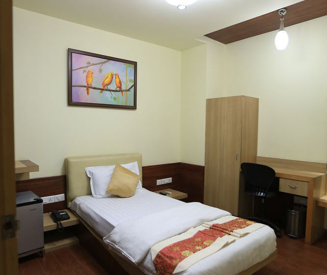 Apollo Sindoori Hotels 12