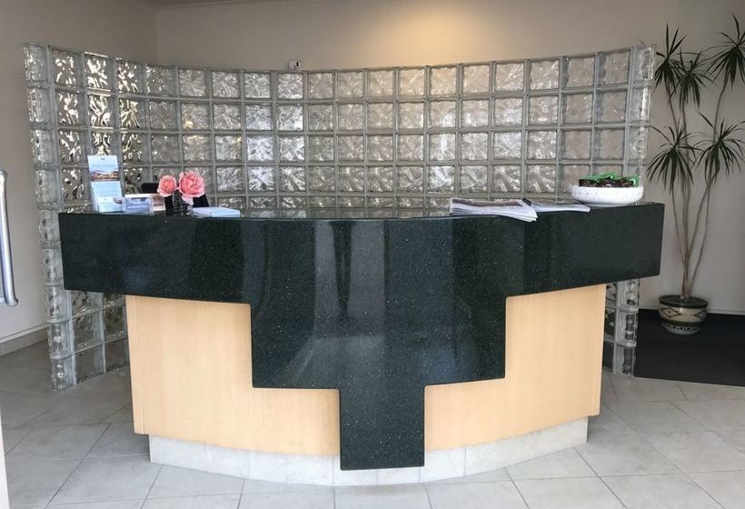 Motel Pacific Harbour Motor Inn Lodge 8