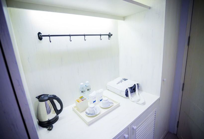 Hotel The Melody Phuket 13