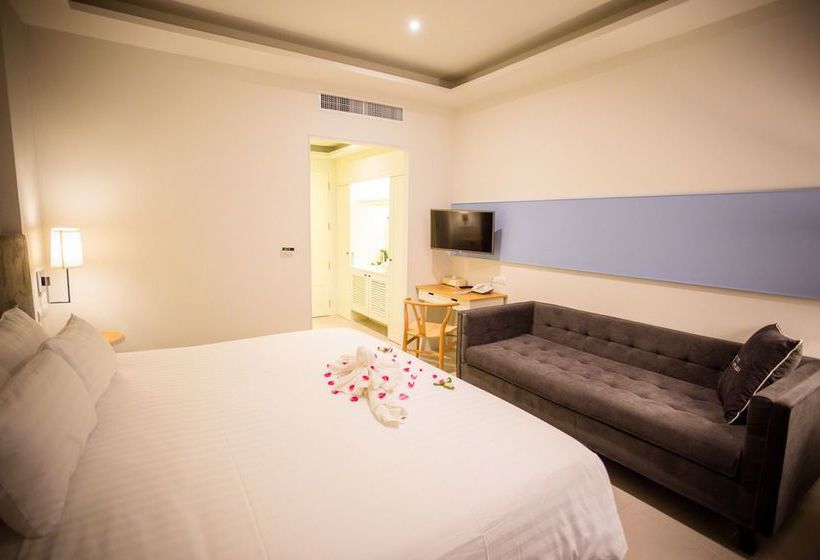 Hotel The Melody Phuket 5