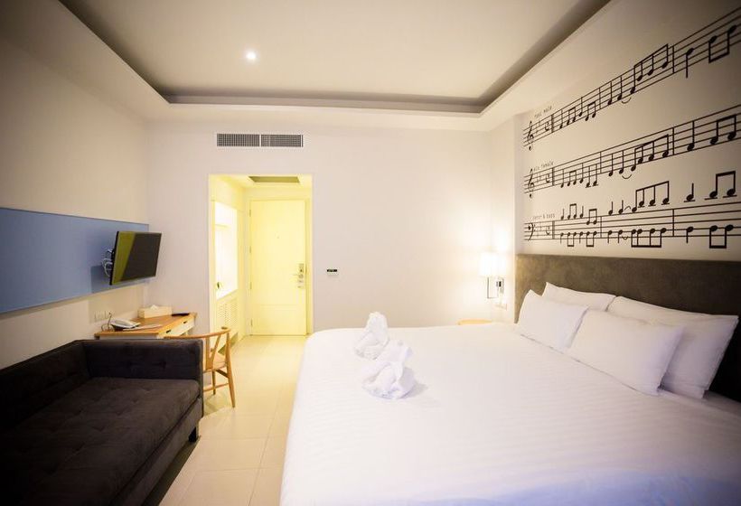 Hotel The Melody Phuket 8