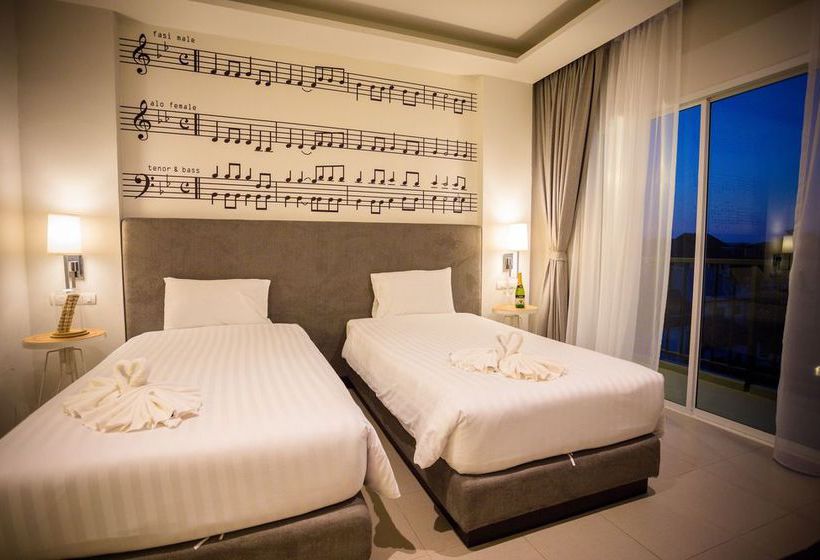 Hotel The Melody Phuket 9