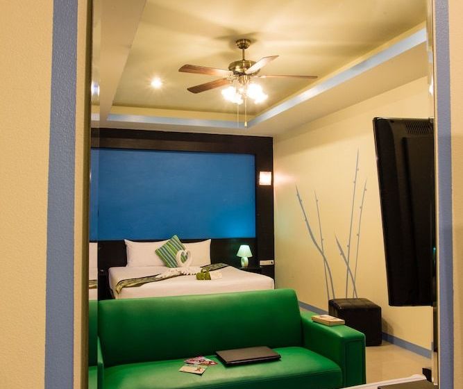 Lavender Hotel Phuket 16