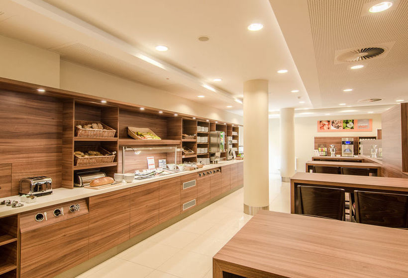 Hotel Holiday Inn Express Düsseldorf - City 12