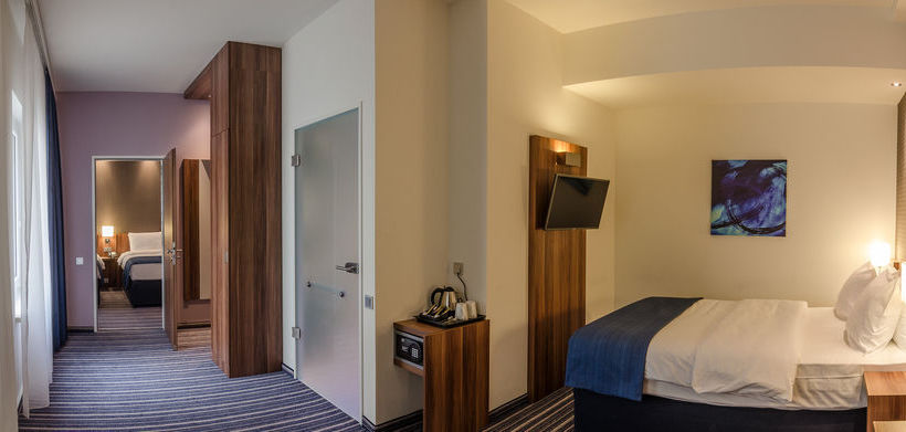 Hotel Holiday Inn Express Düsseldorf - City 6