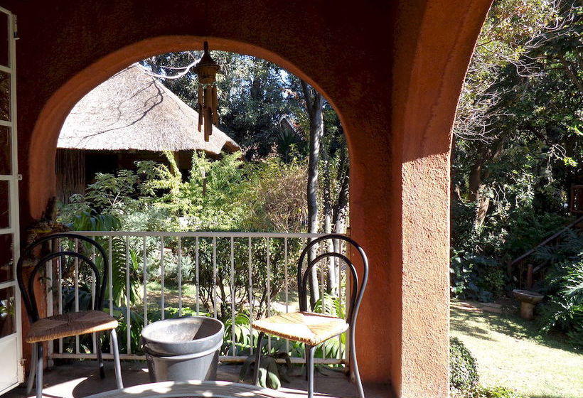 Pension Treetops & Treats Guest House 2