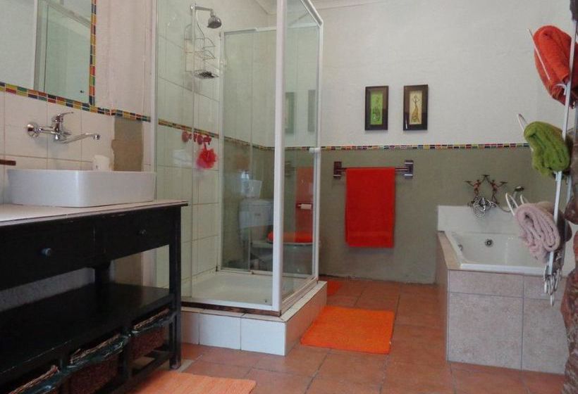 Pension Treetops & Treats Guest House 8