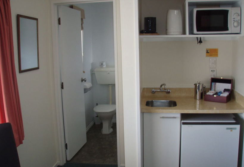 ASURE Chelmswood Motel Taupo 4