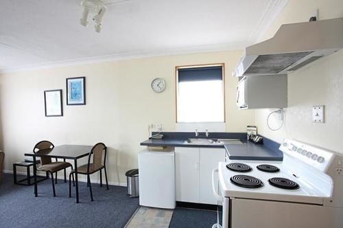 Motel Aspire Queens Park 1