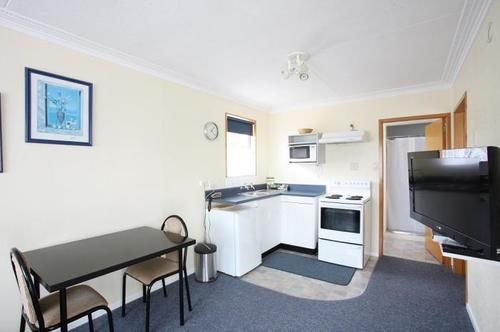 Motel Aspire Queens Park 4