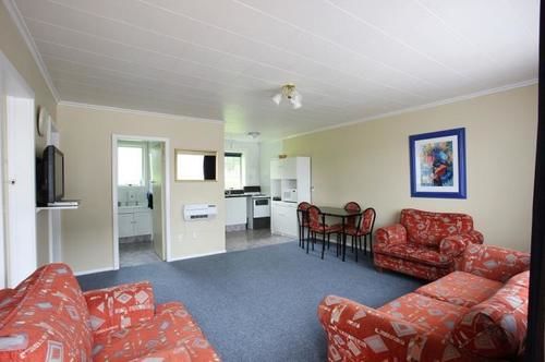 Motel Aspire Queens Park 5