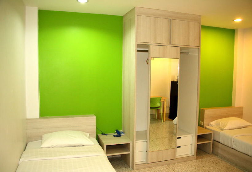 Hotel The Fifth Residence 16